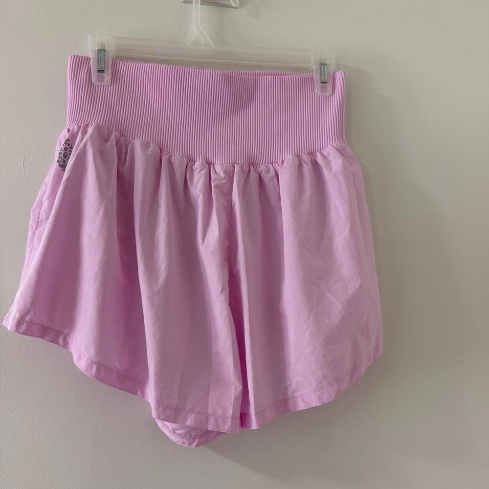 Pink shorts with white vertical stripes - Picture 2 of 5